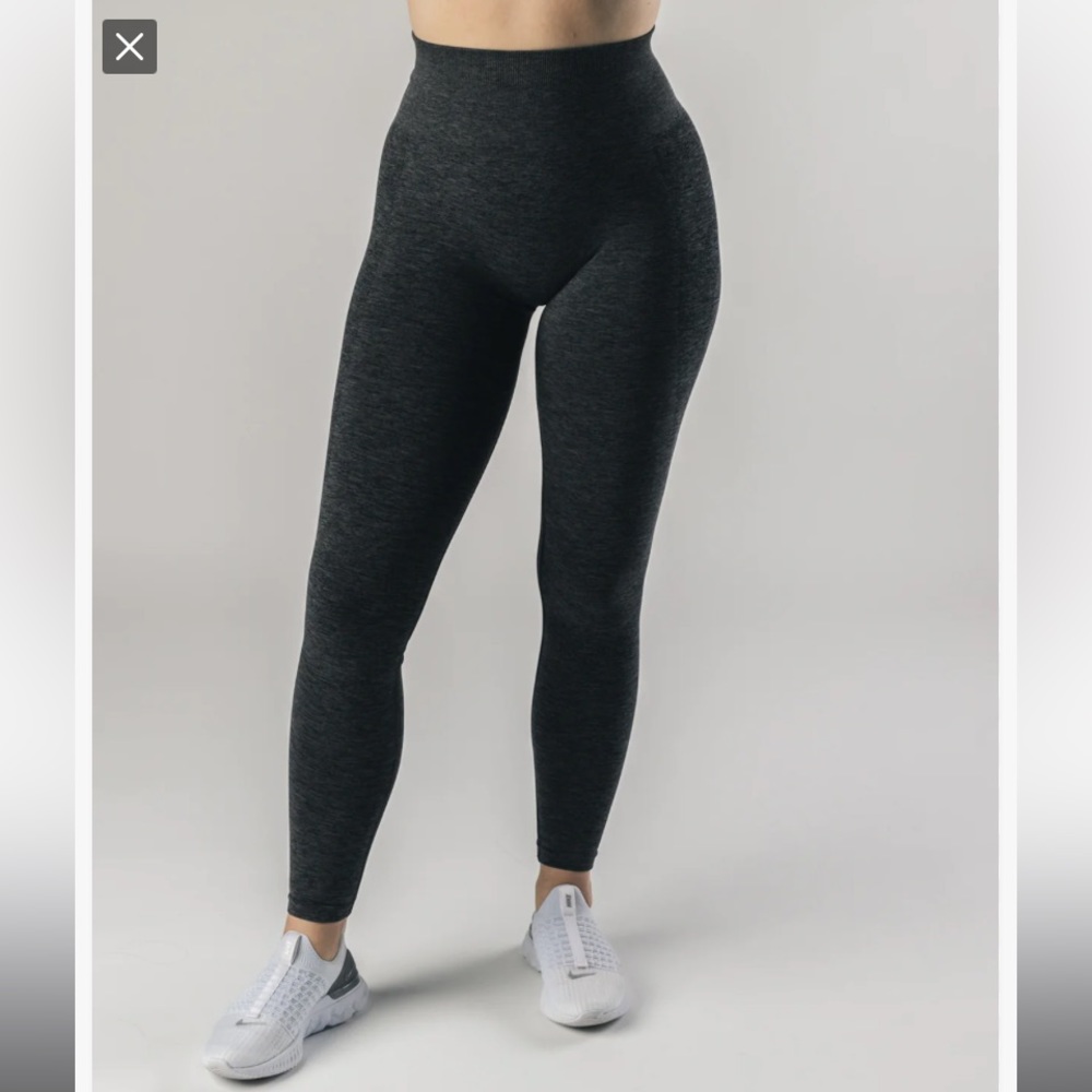Alphalete Amplify Legging - Powder Grey